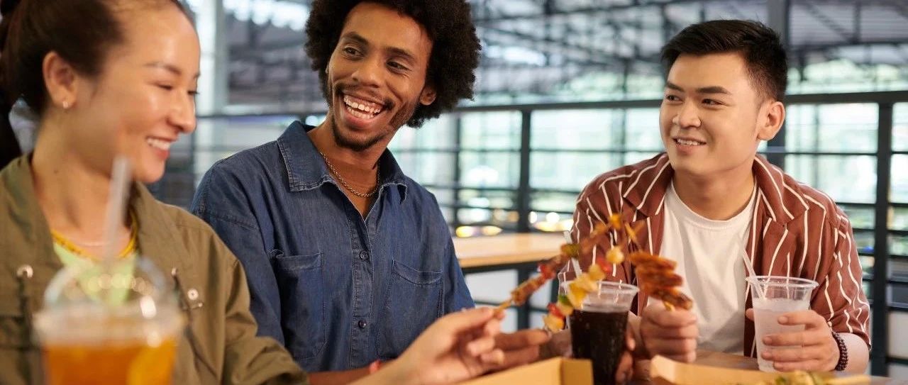 年轻人逆袭!食饮品牌如何及时捕捉α世代和Z世代人群机会
